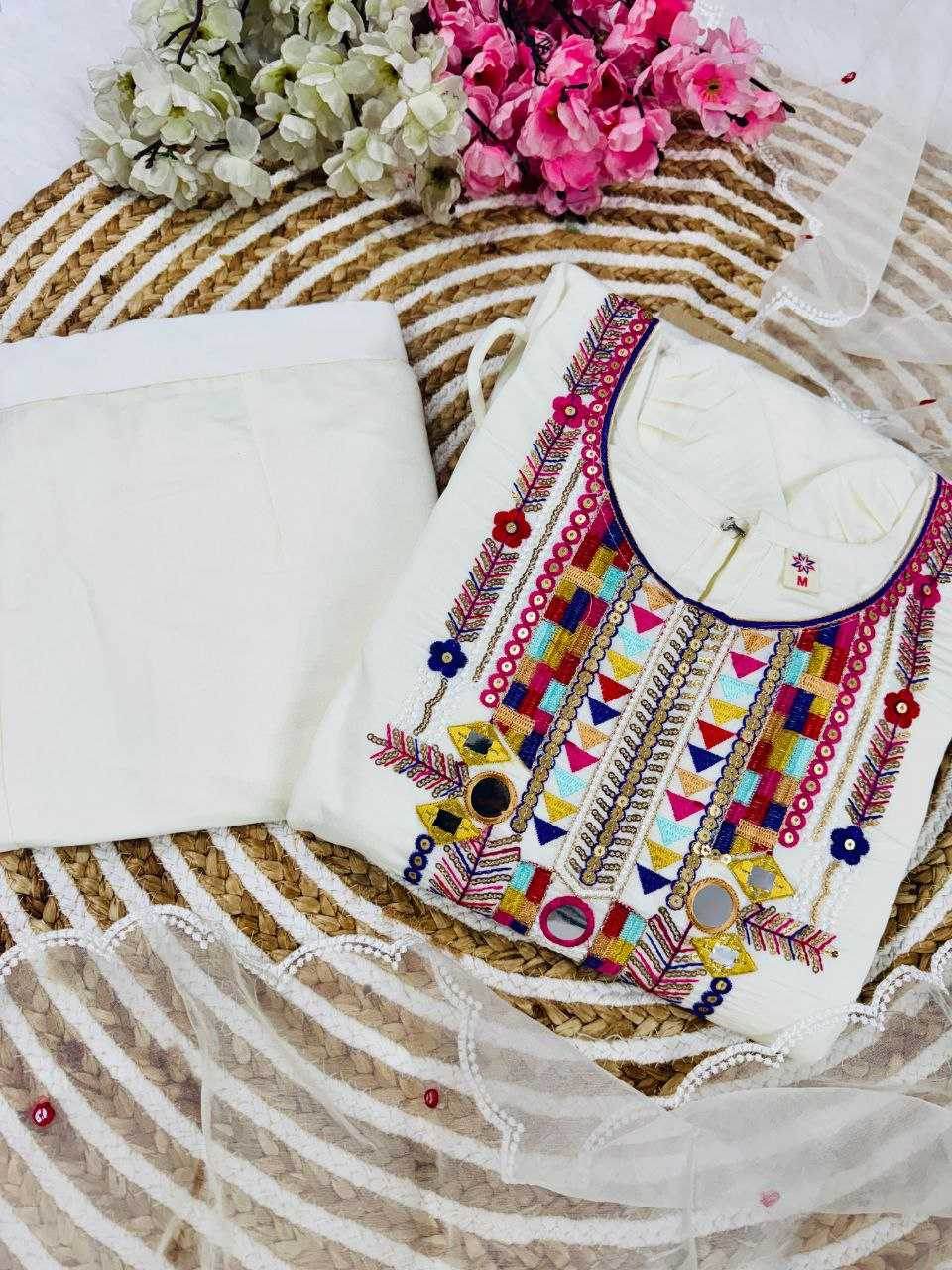 Chanderi Silk Kurti Bottom With Dupatta - MYLUXURY LANE ENTERPRISE